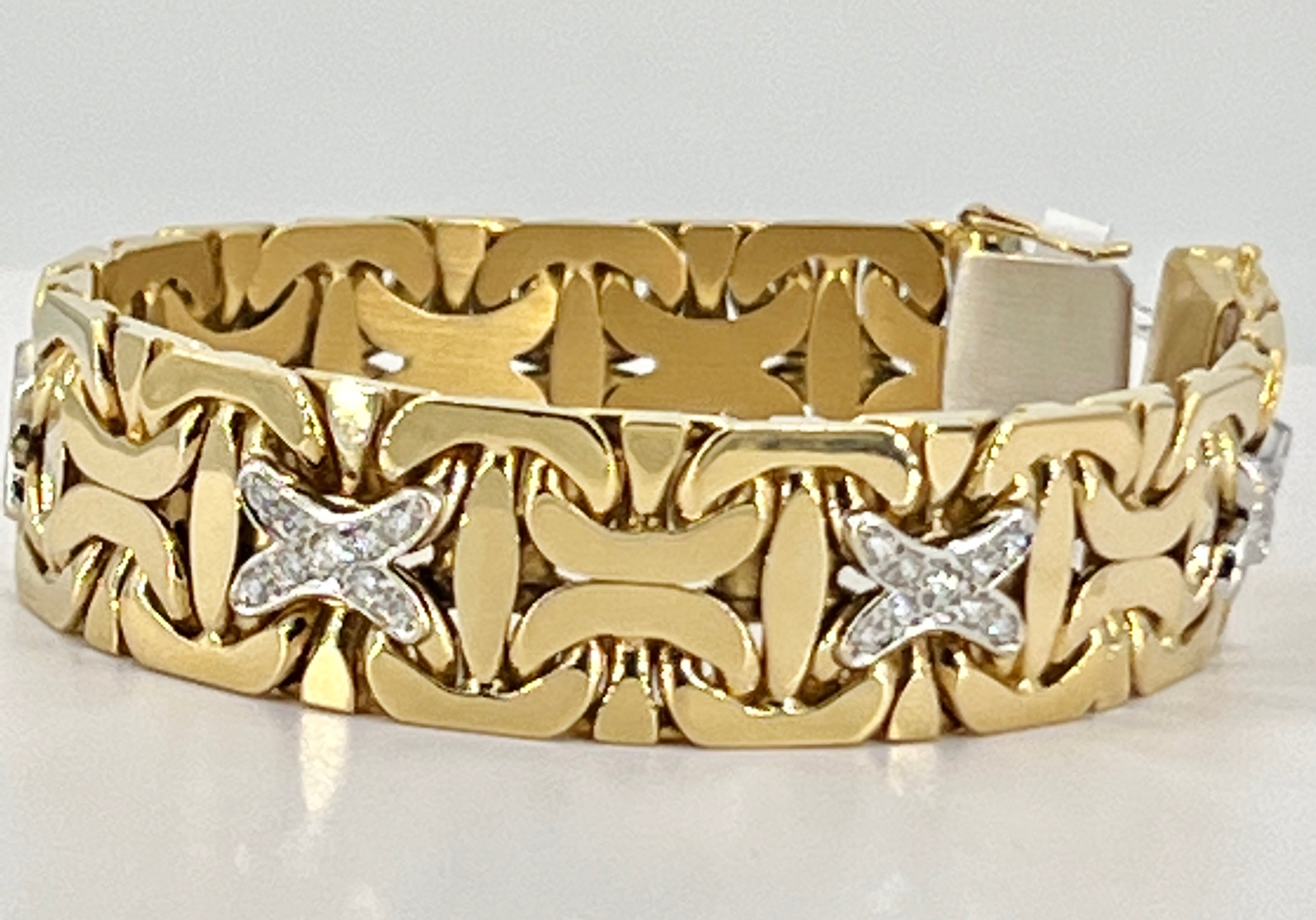 18k Yellow Gold & Diamond Bracelet - 001824AJLBX0 - Roberto Coin